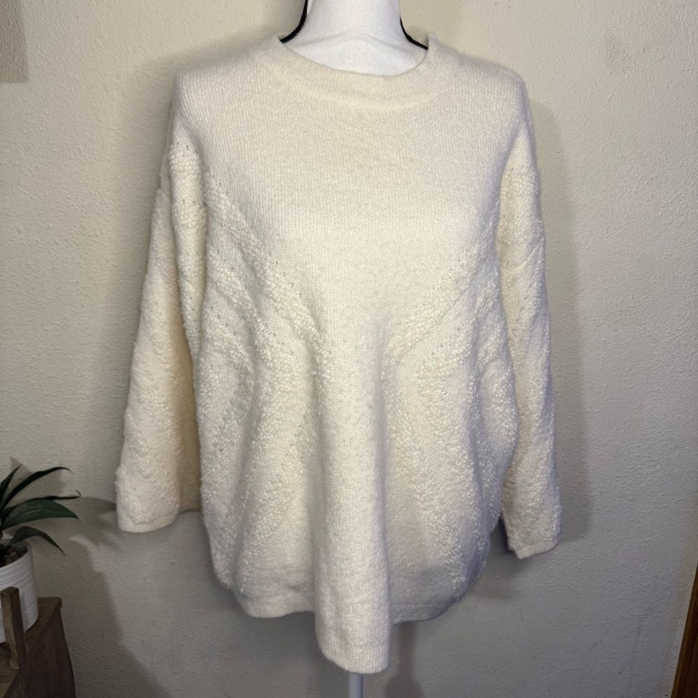 Promesa Cream Sweater Fuzzy Soft Crewneck
